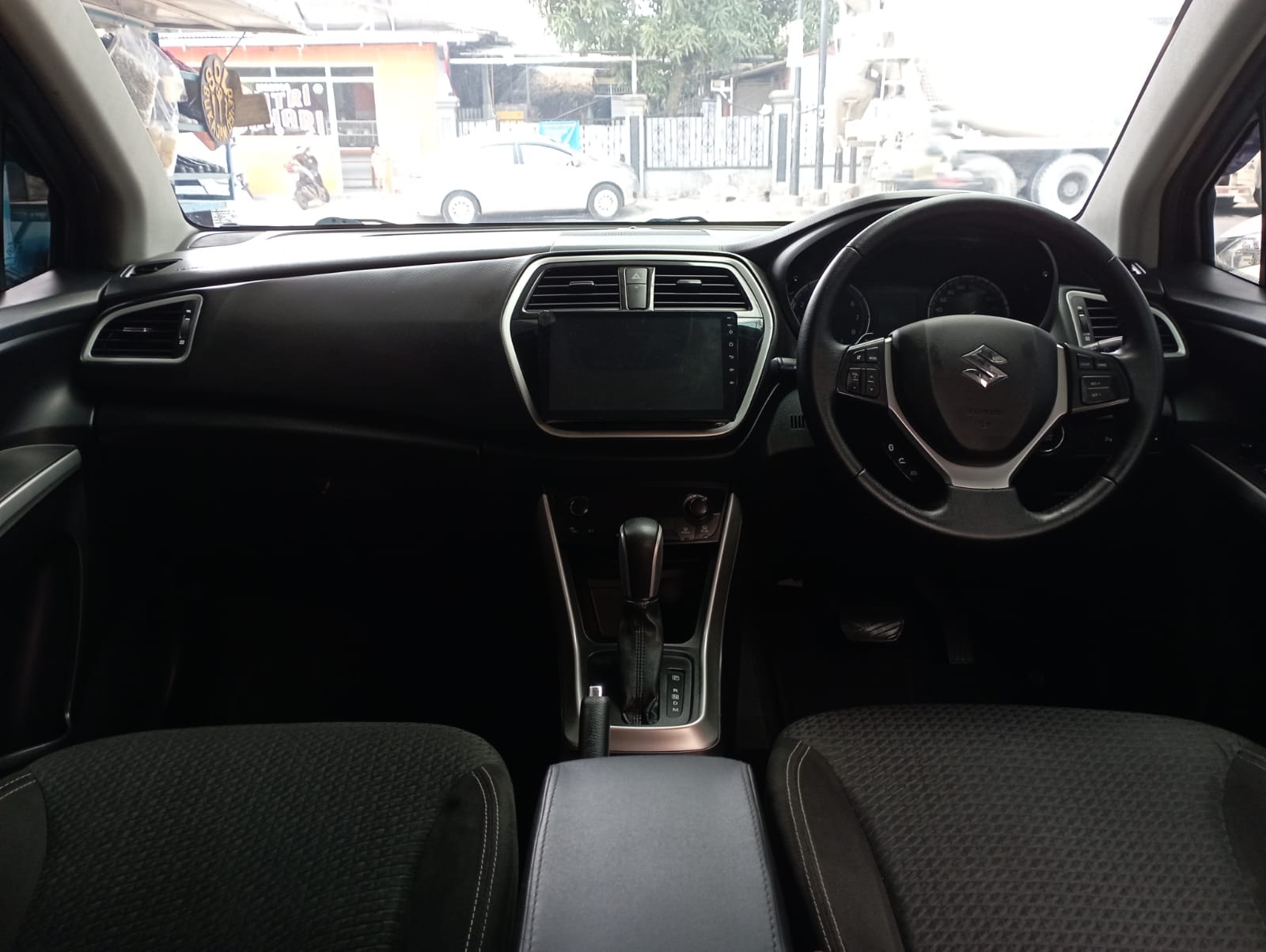 2017 Suzuki SX4 S Cross 2017 Suzuki SX4 S Cross