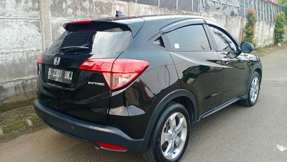 Old 2018 Honda HRV  E CVT E CVT