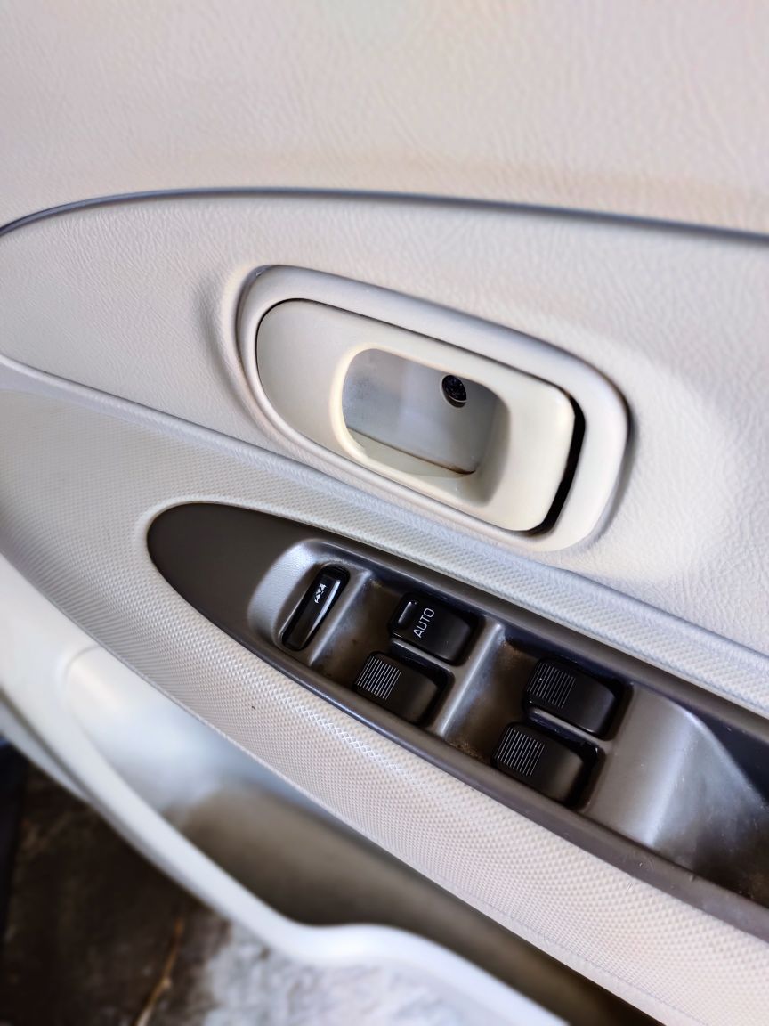 2008 Daihatsu Xenia 2008 Daihatsu Xenia