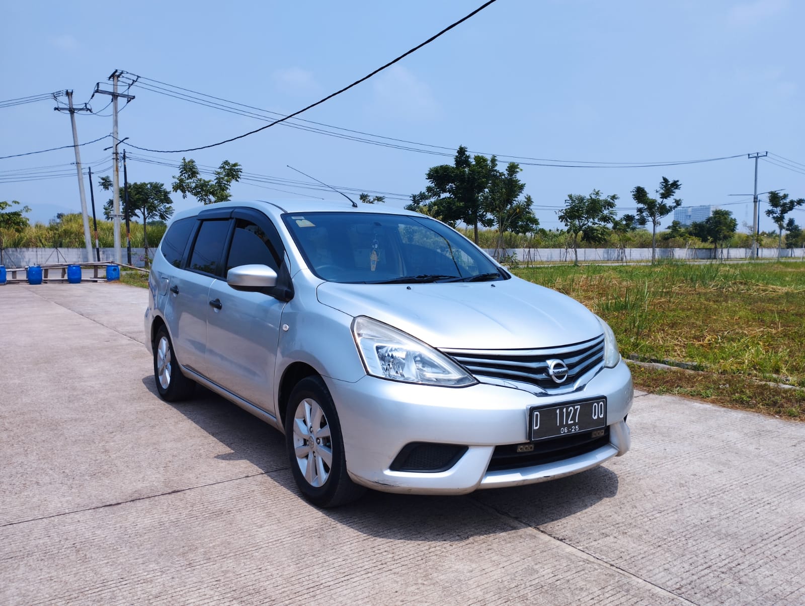 2013 Nissan Grand Livina 2013 Nissan Grand Livina