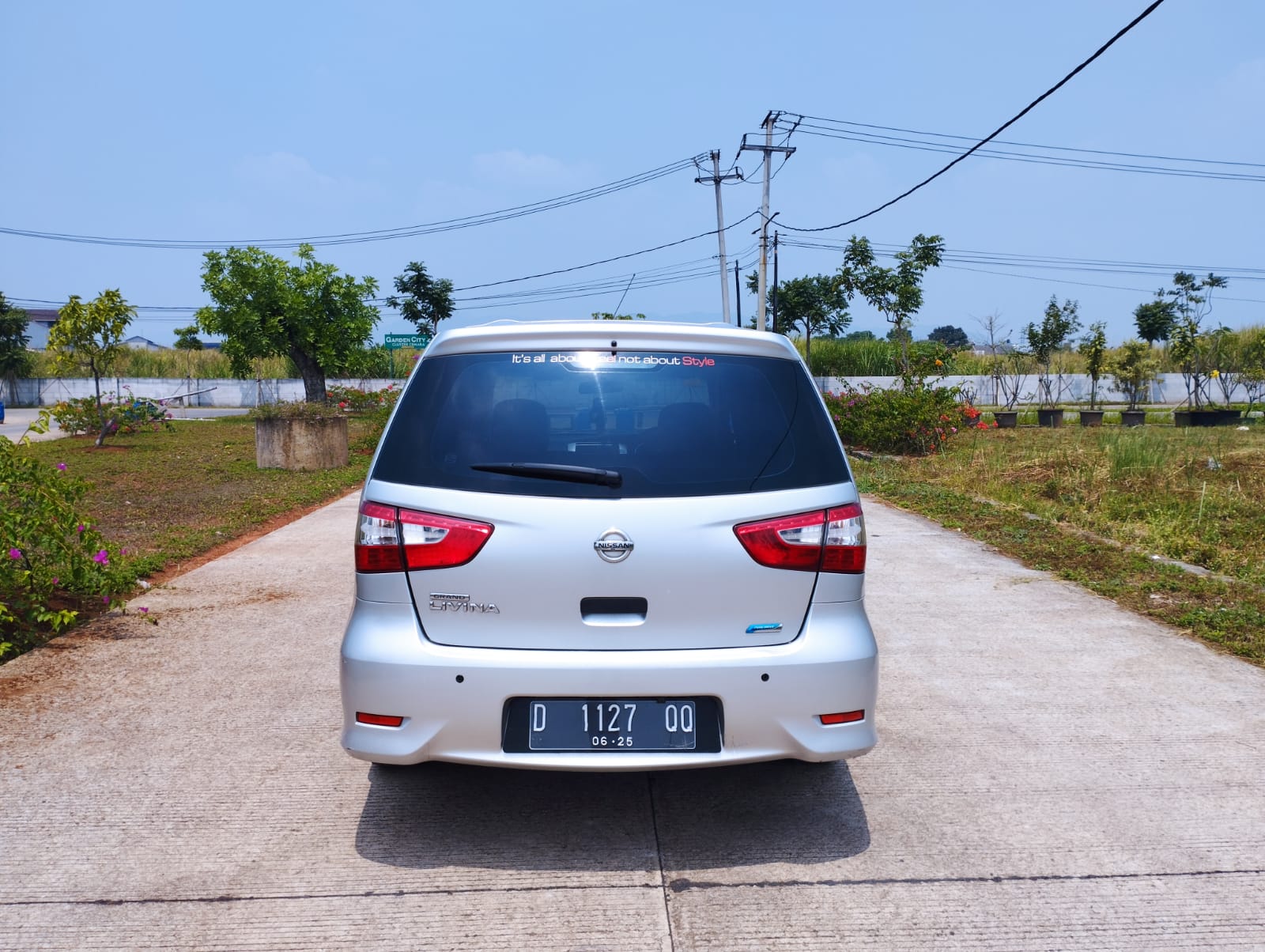 2013 Nissan Grand Livina 2013 Nissan Grand Livina