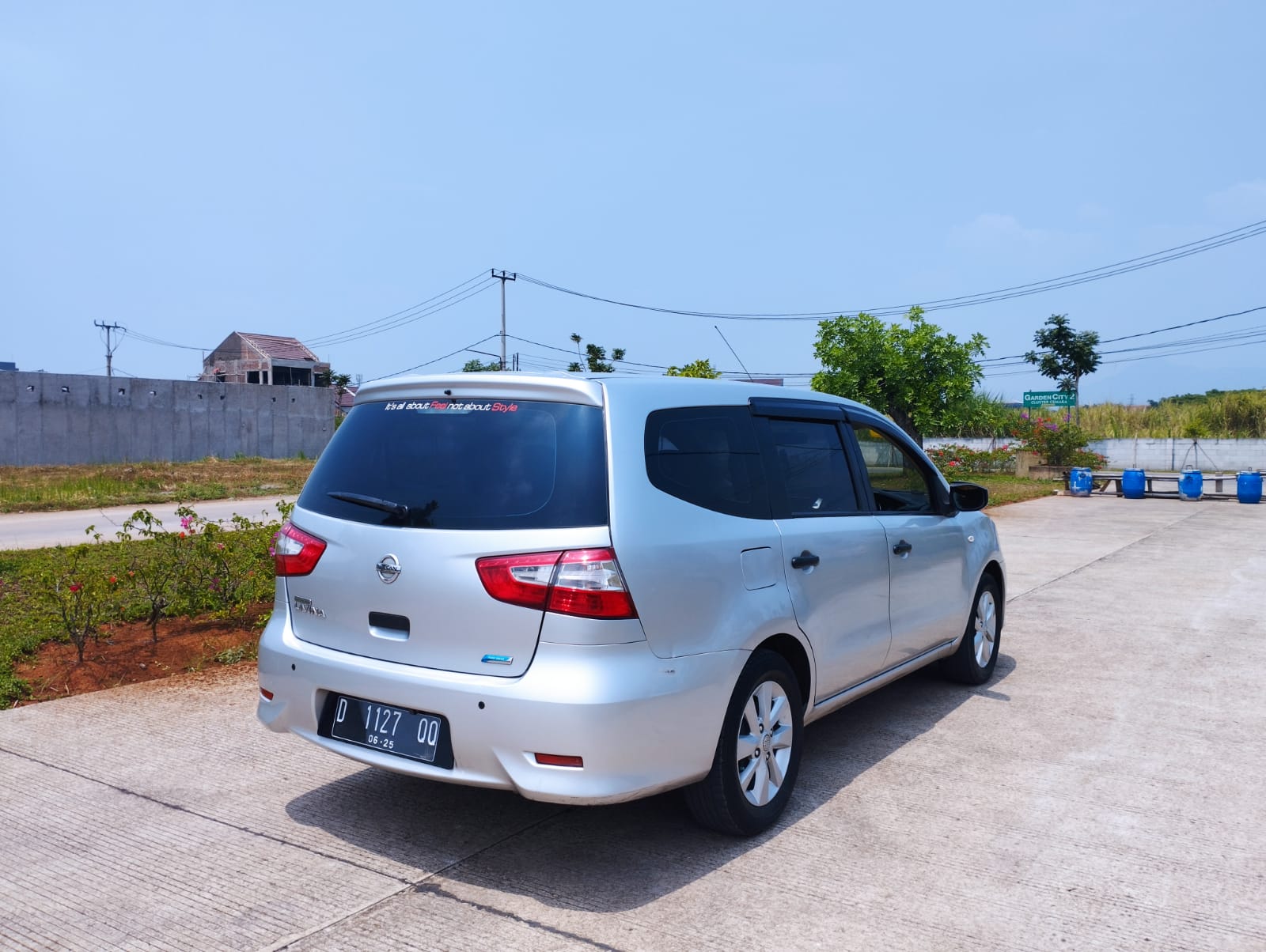 2013 Nissan Grand Livina 2013 Nissan Grand Livina