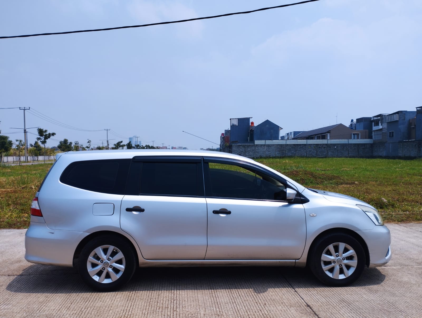 2013 Nissan Grand Livina 2013 Nissan Grand Livina