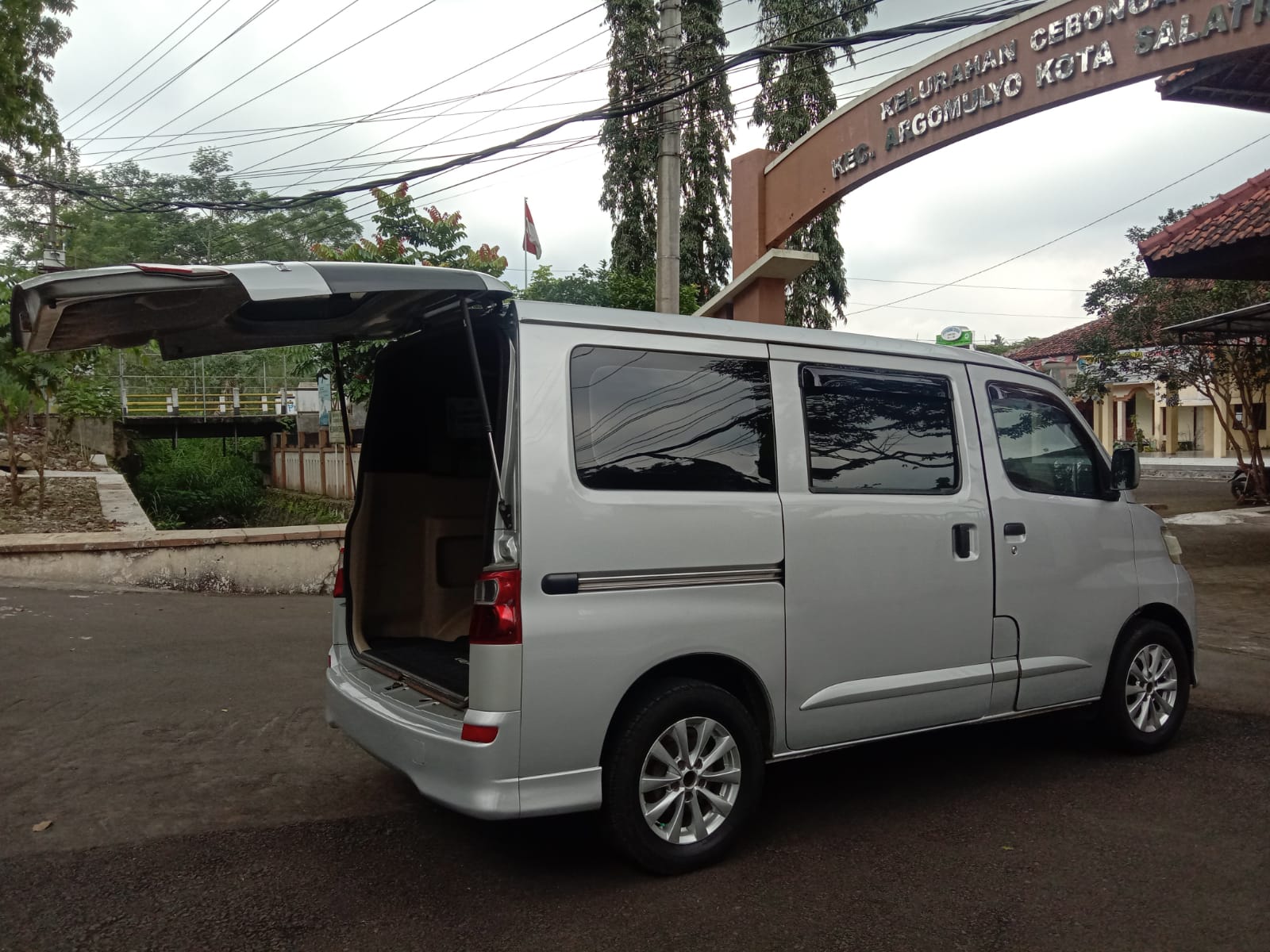 2011 Daihatsu Luxio 2011 Daihatsu Luxio