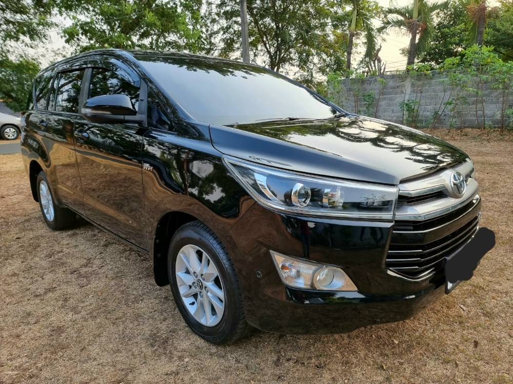 Old 2018 Toyota Kijang Innova REBORN 2.0 V MT REBORN 2.0 V MT