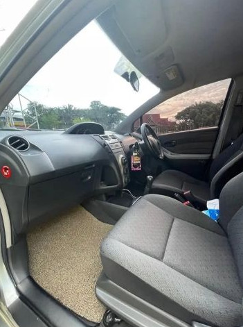 2011 Toyota Yaris Heykers 2011 Toyota Yaris Heykers