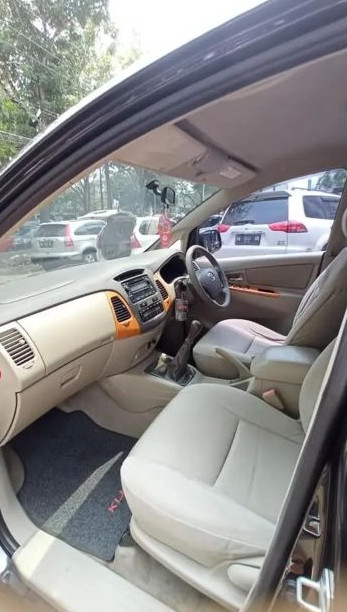 2010 Toyota Kijang Innova 2010 Toyota Kijang Innova