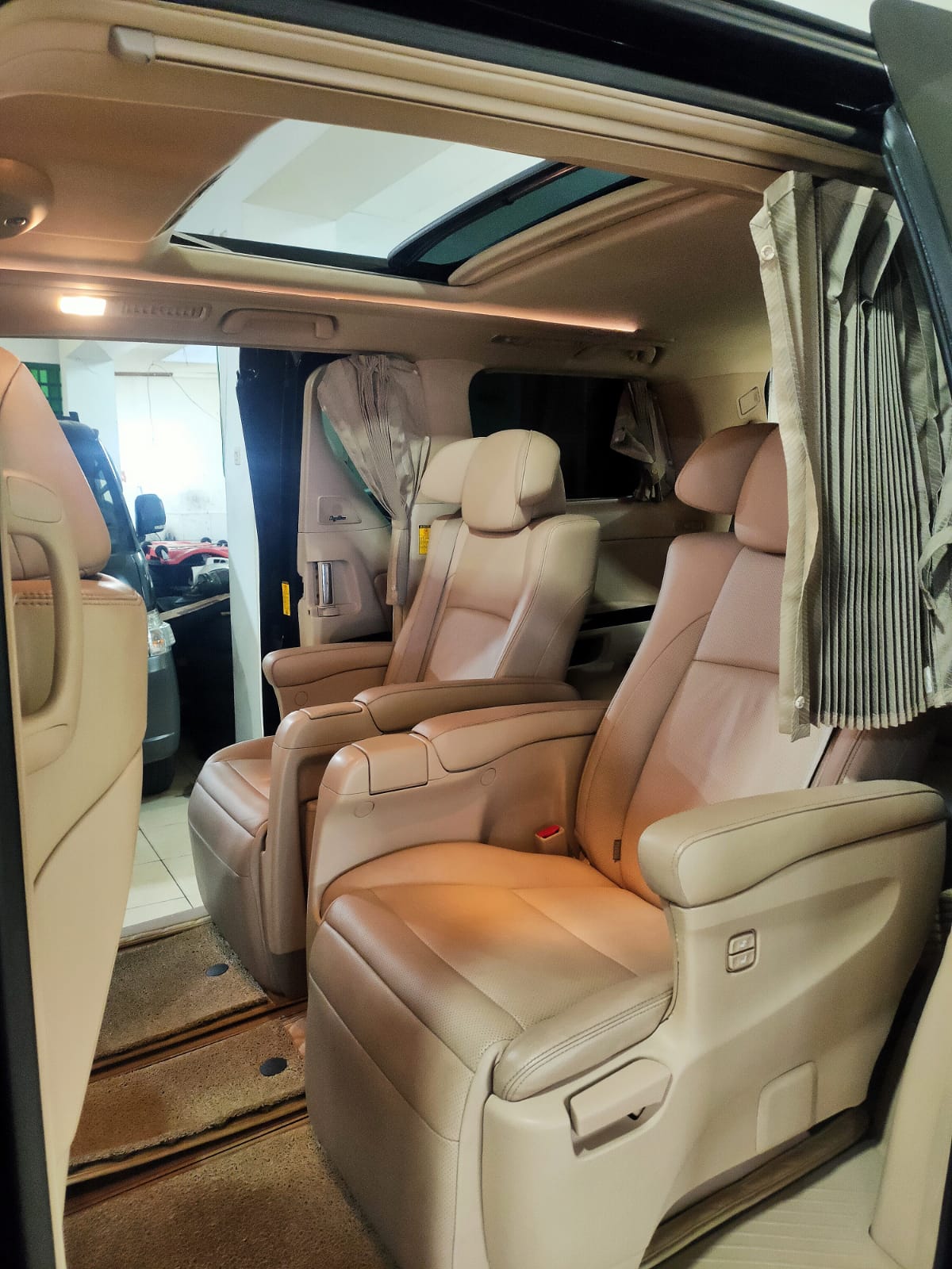 2014 Toyota Alphard 2014 Toyota Alphard