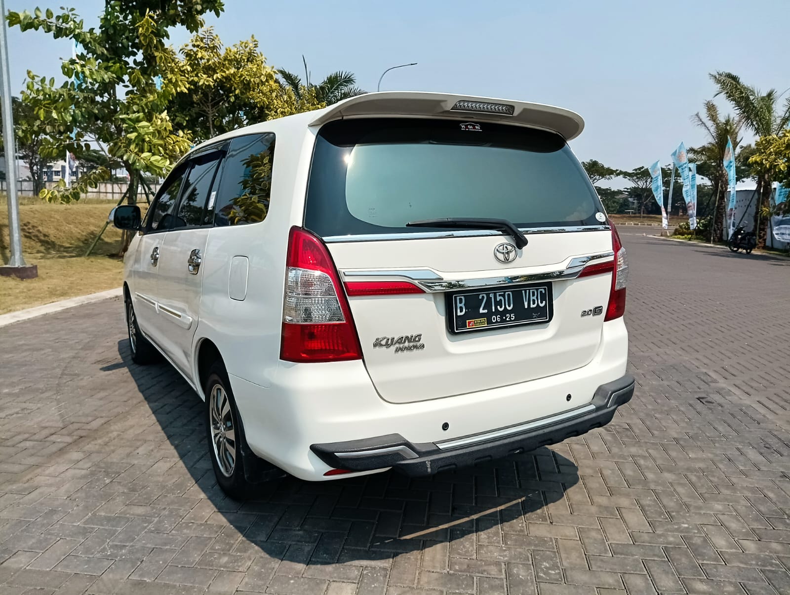 2015 Toyota Kijang Innova 2015 Toyota Kijang Innova