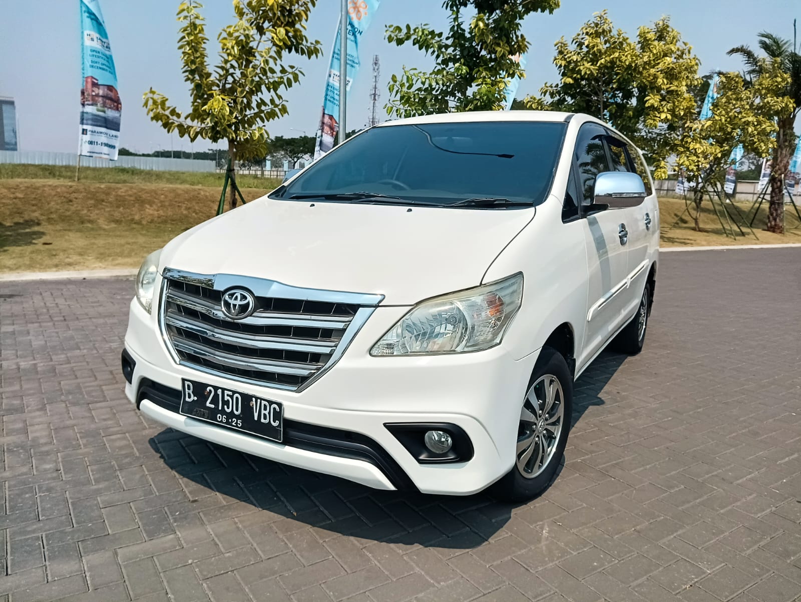 2015 Toyota Kijang Innova 2015 Toyota Kijang Innova