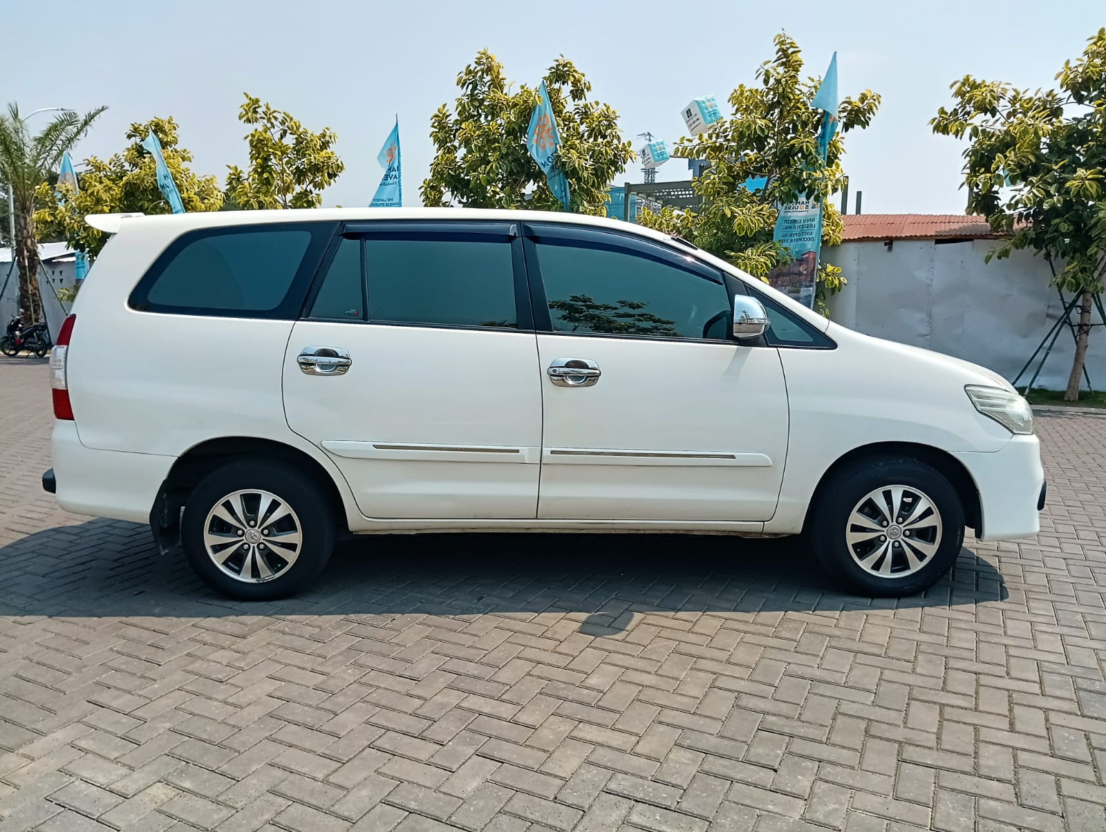 2015 Toyota Kijang Innova 2015 Toyota Kijang Innova
