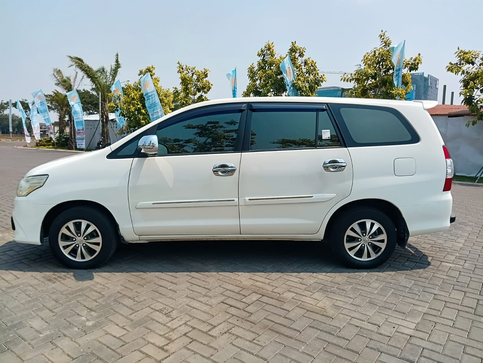 2015 Toyota Kijang Innova 2015 Toyota Kijang Innova