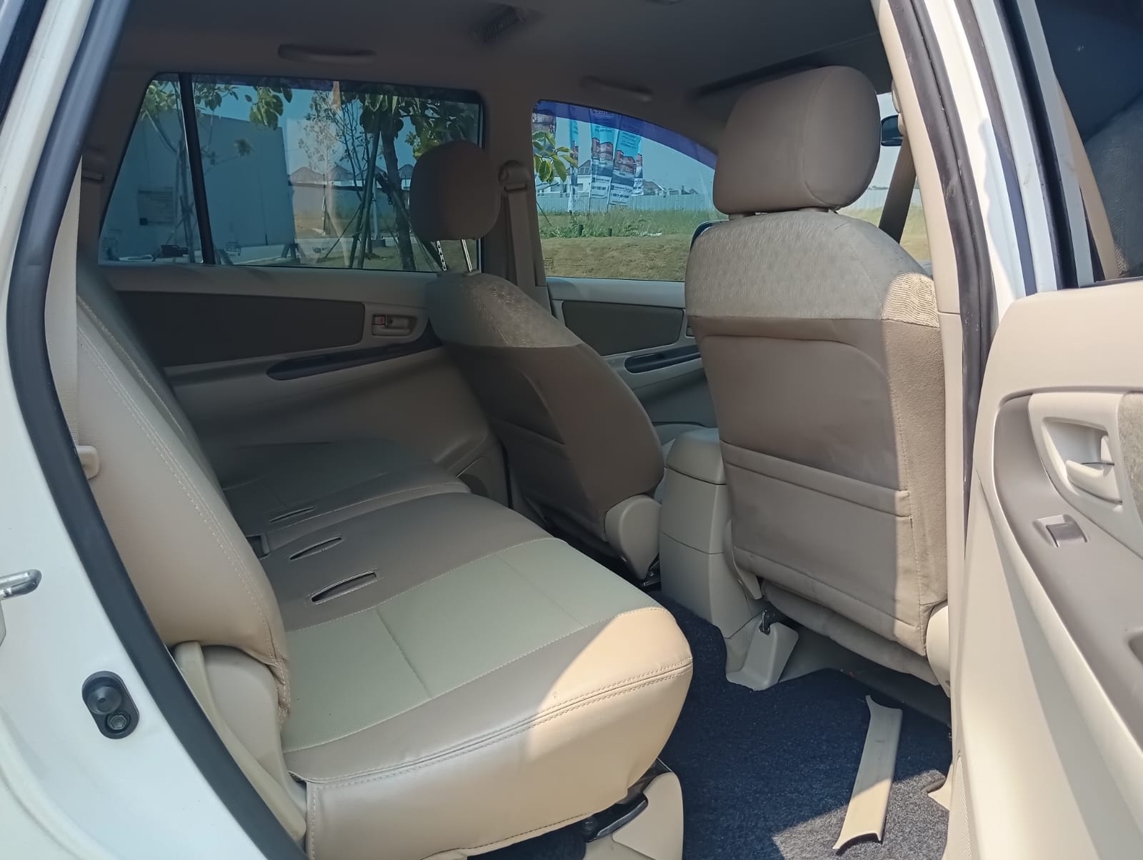 2015 Toyota Kijang Innova 2015 Toyota Kijang Innova