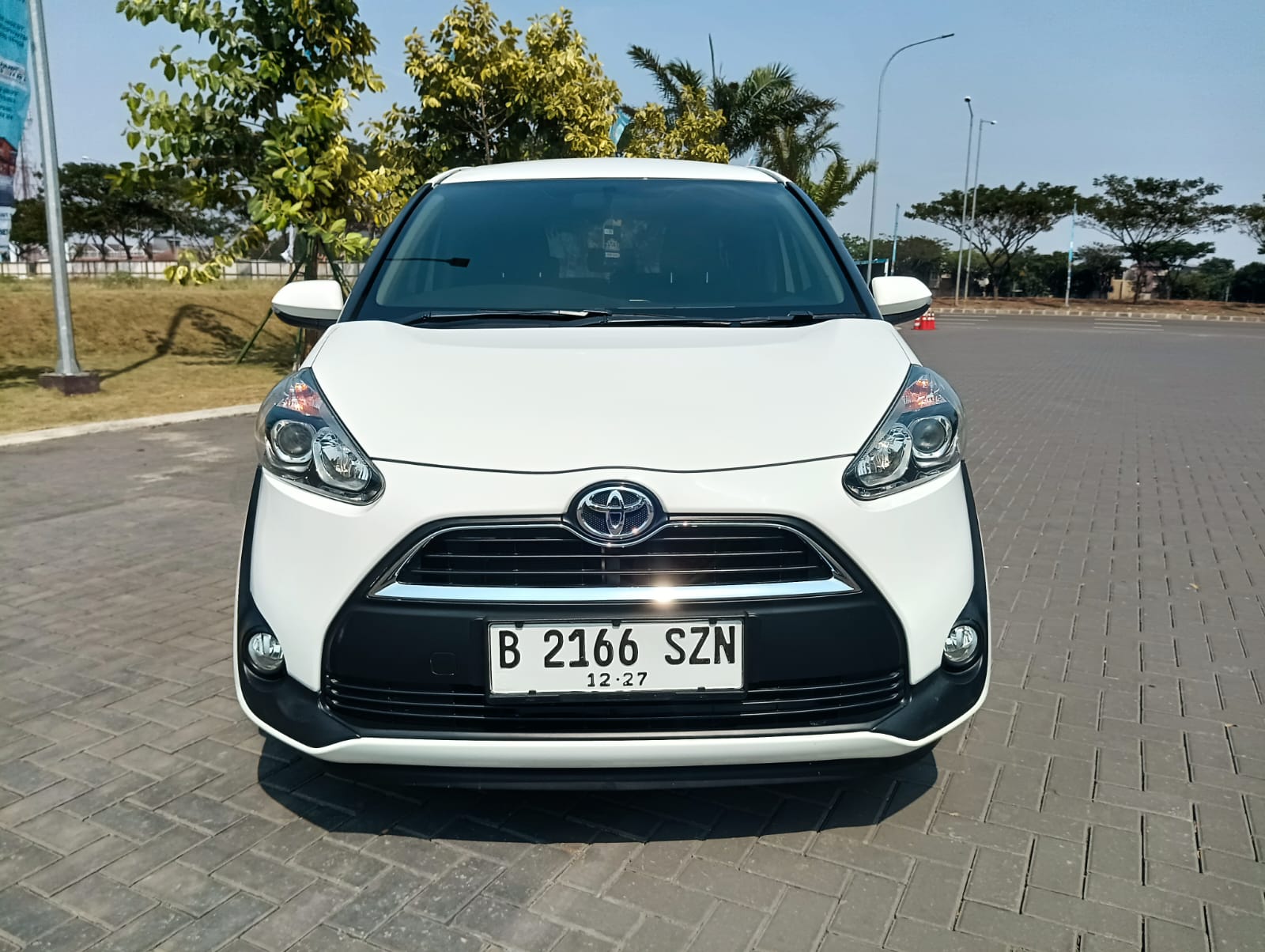 2017 Toyota Sienta 2017 Toyota Sienta