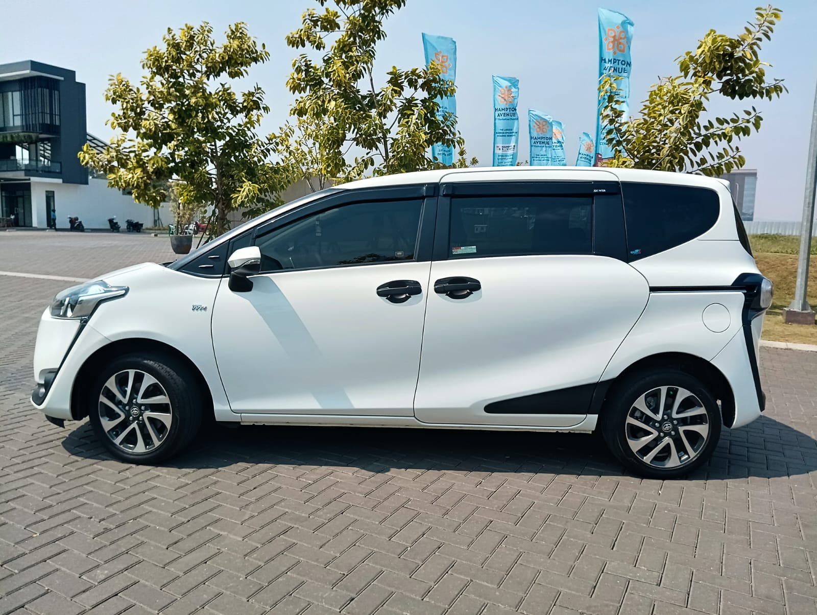 2017 Toyota Sienta 2017 Toyota Sienta