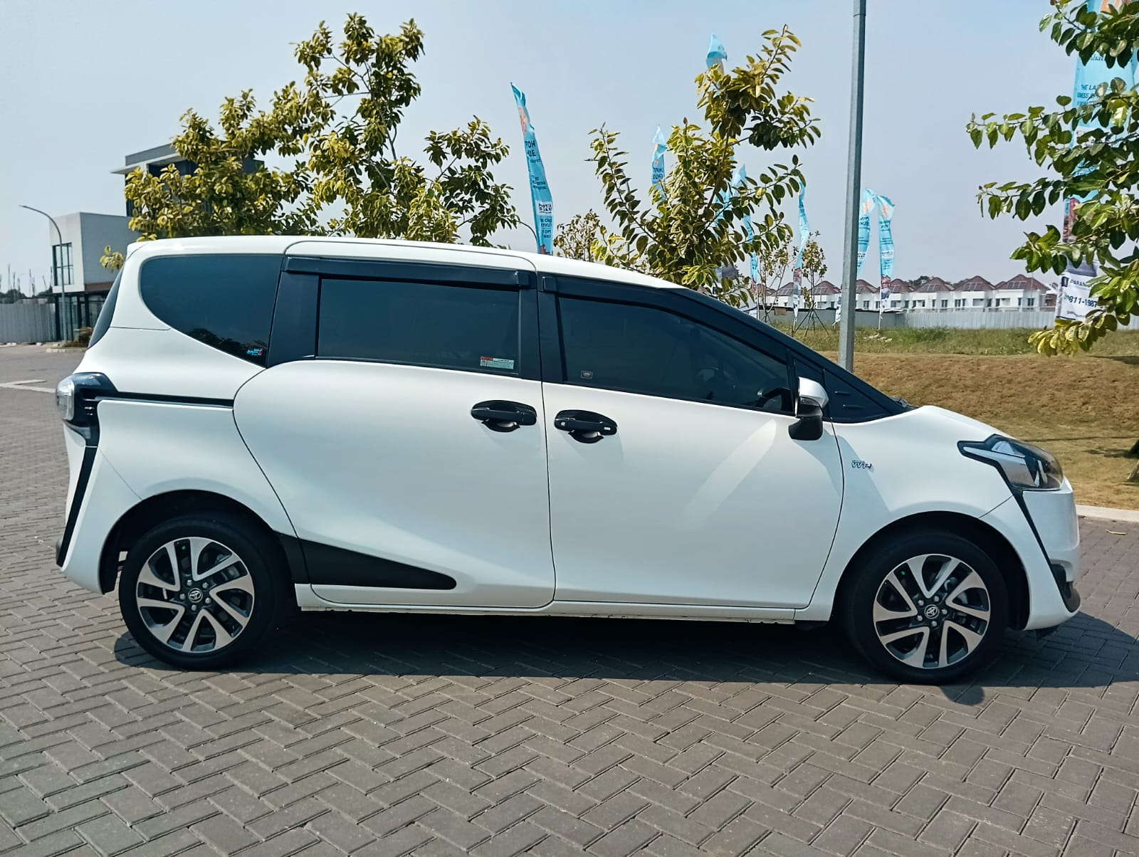 2017 Toyota Sienta 2017 Toyota Sienta