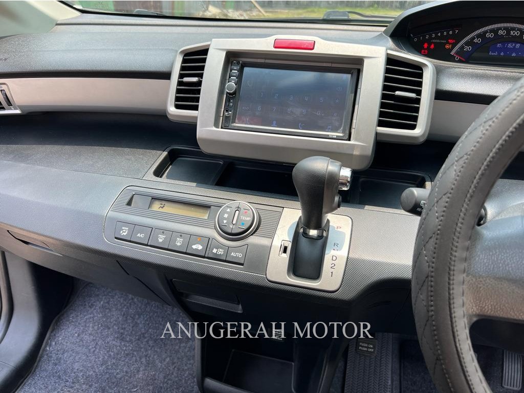 2012 Honda Freed 2012 Honda Freed