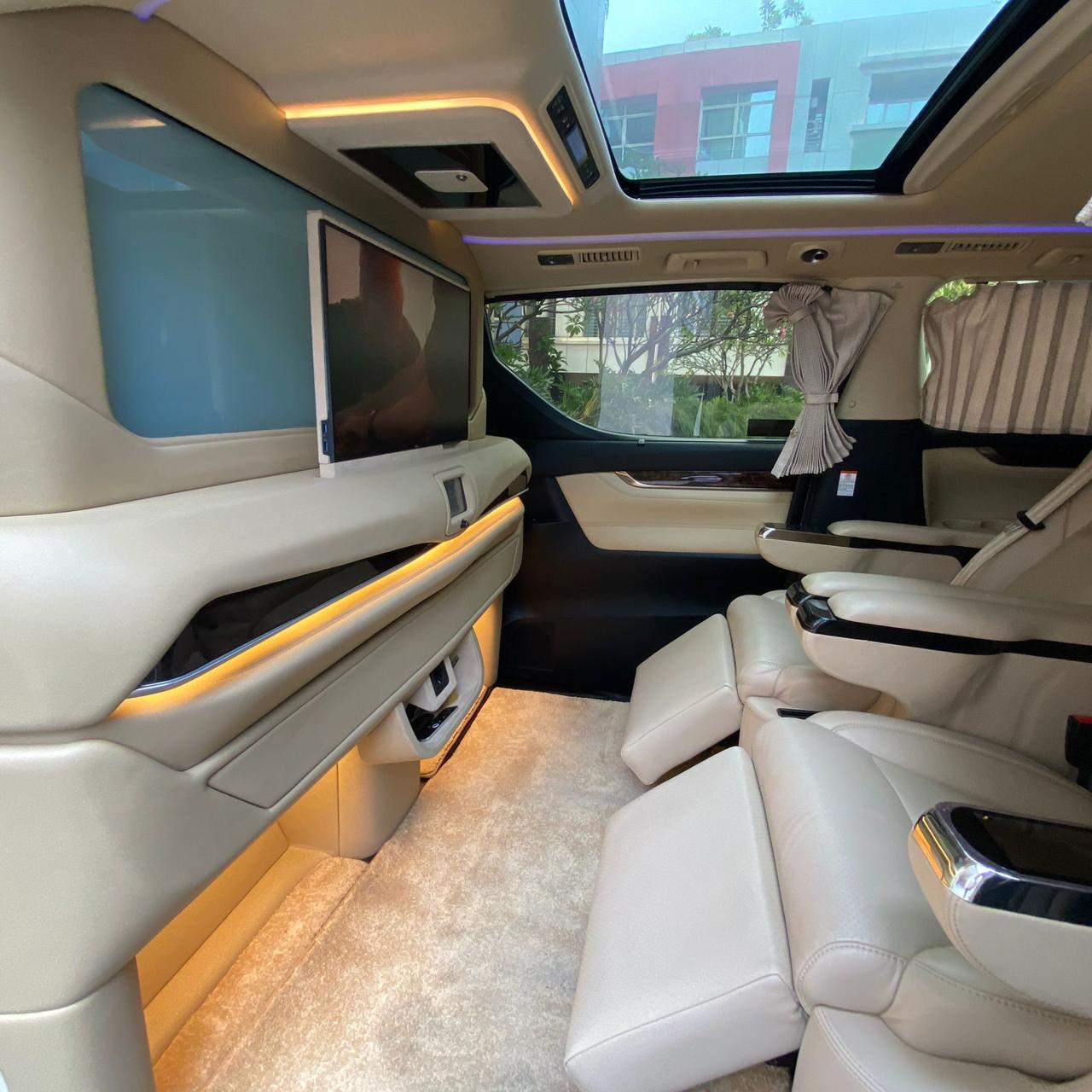 2019 Toyota Alphard  3.5 Q A/T 2019 Toyota Alphard  3.5 Q A/T