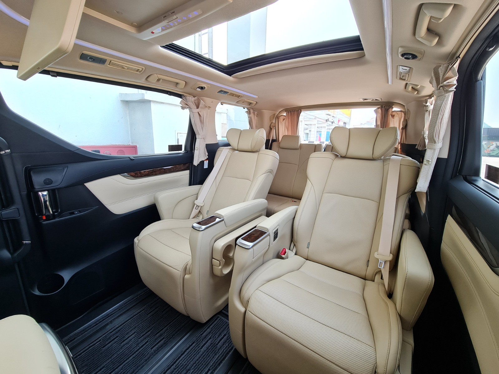 2021 Toyota Alphard 2021 Toyota Alphard