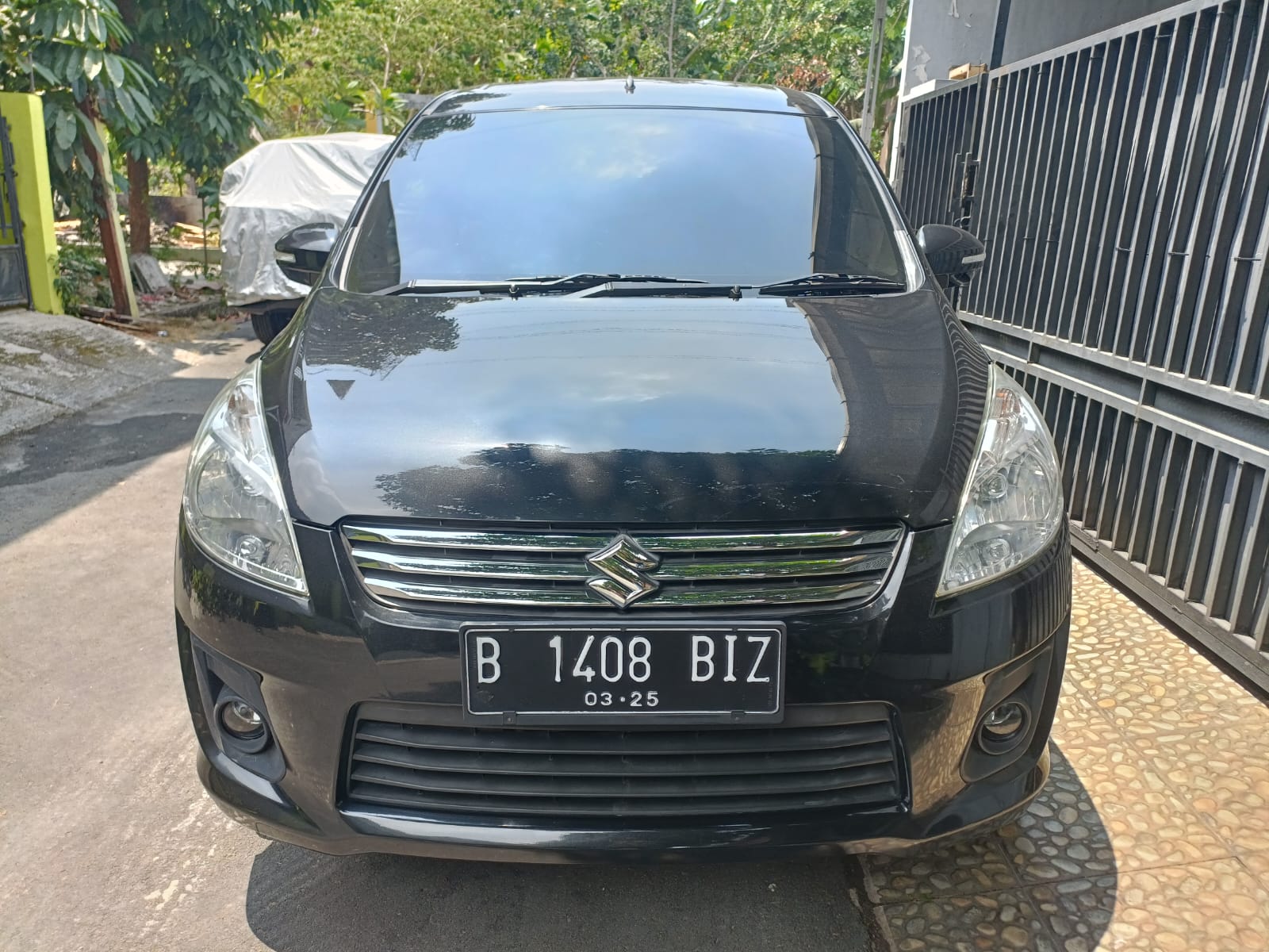 Second Hand 2015 Suzuki Ertiga  DX 1.4 M/T Second Hand 2015 Suzuki Ertiga  DX 1.4 M/T