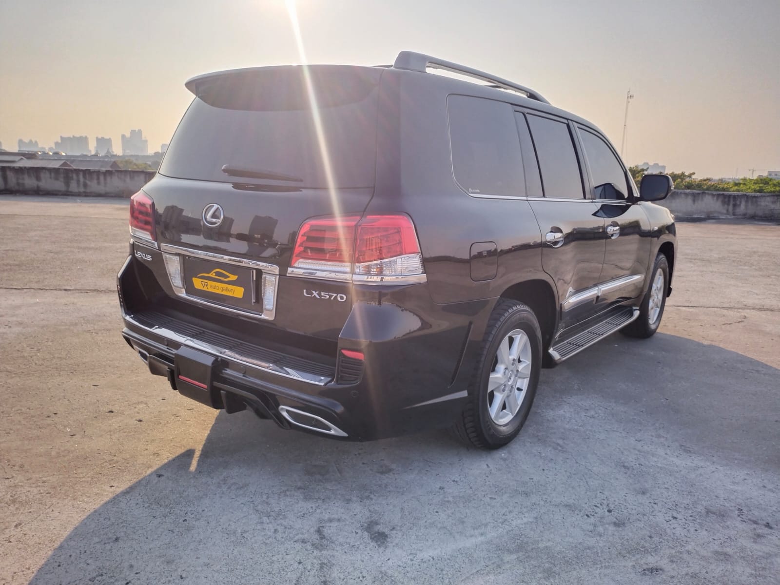 2011 Lexus LX 570 2011 Lexus LX 570