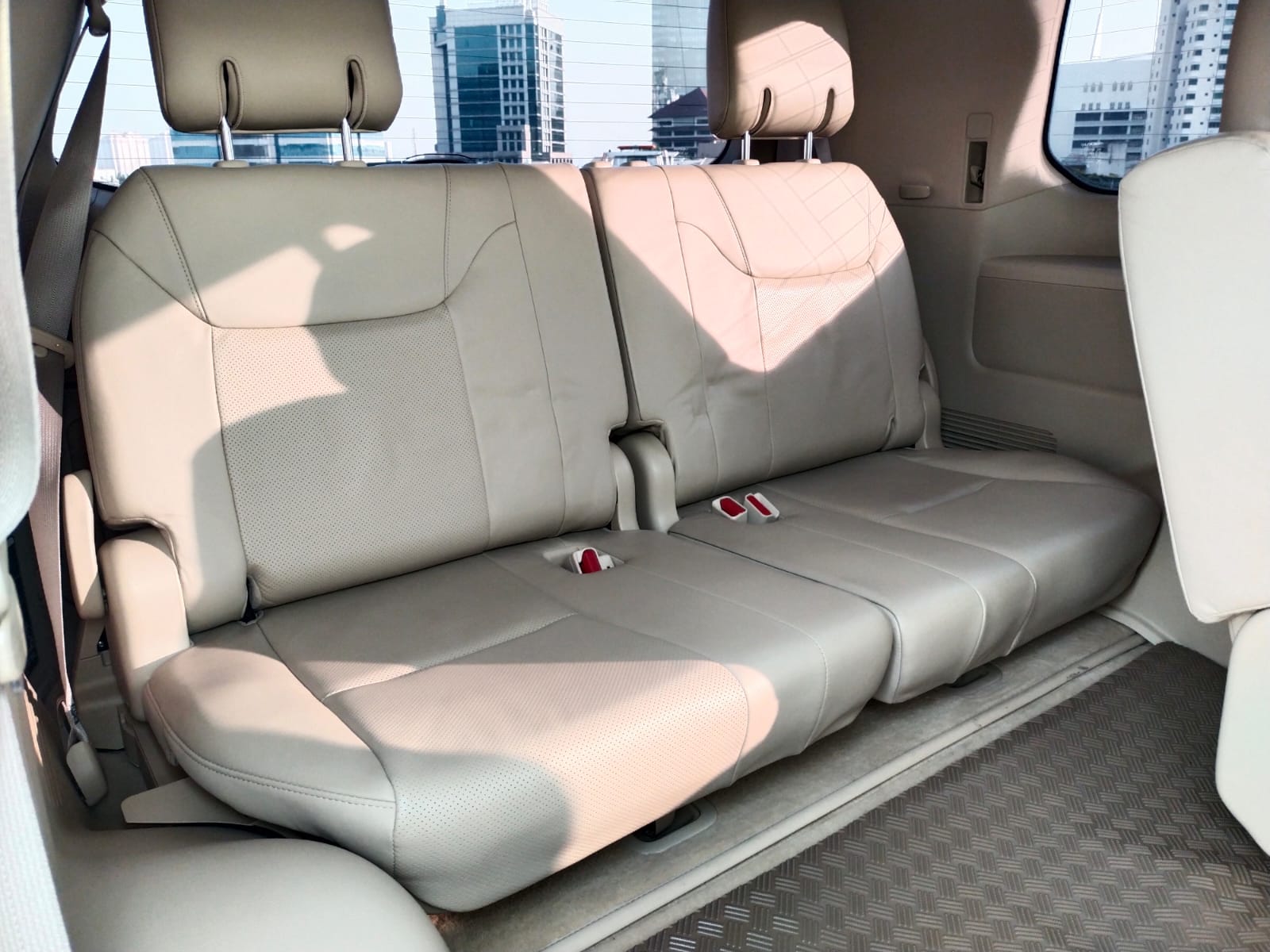 2011 Lexus LX 570 2011 Lexus LX 570