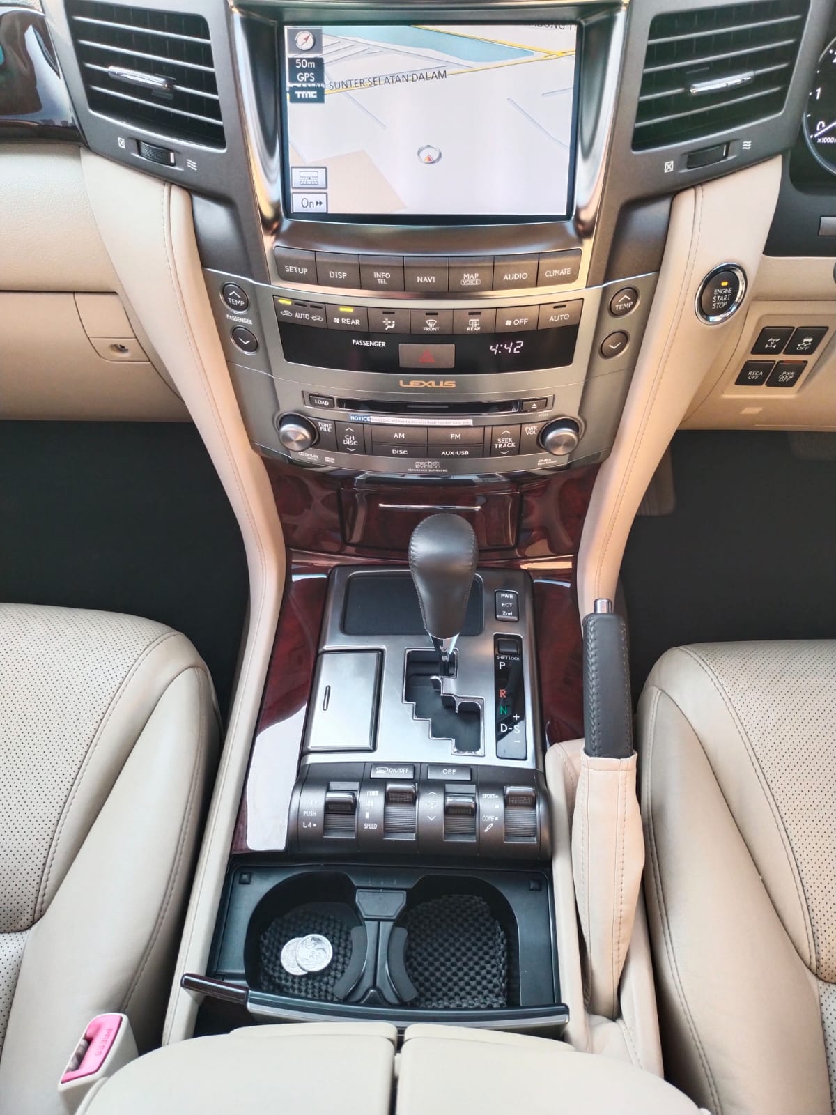 2011 Lexus LX 570 2011 Lexus LX 570