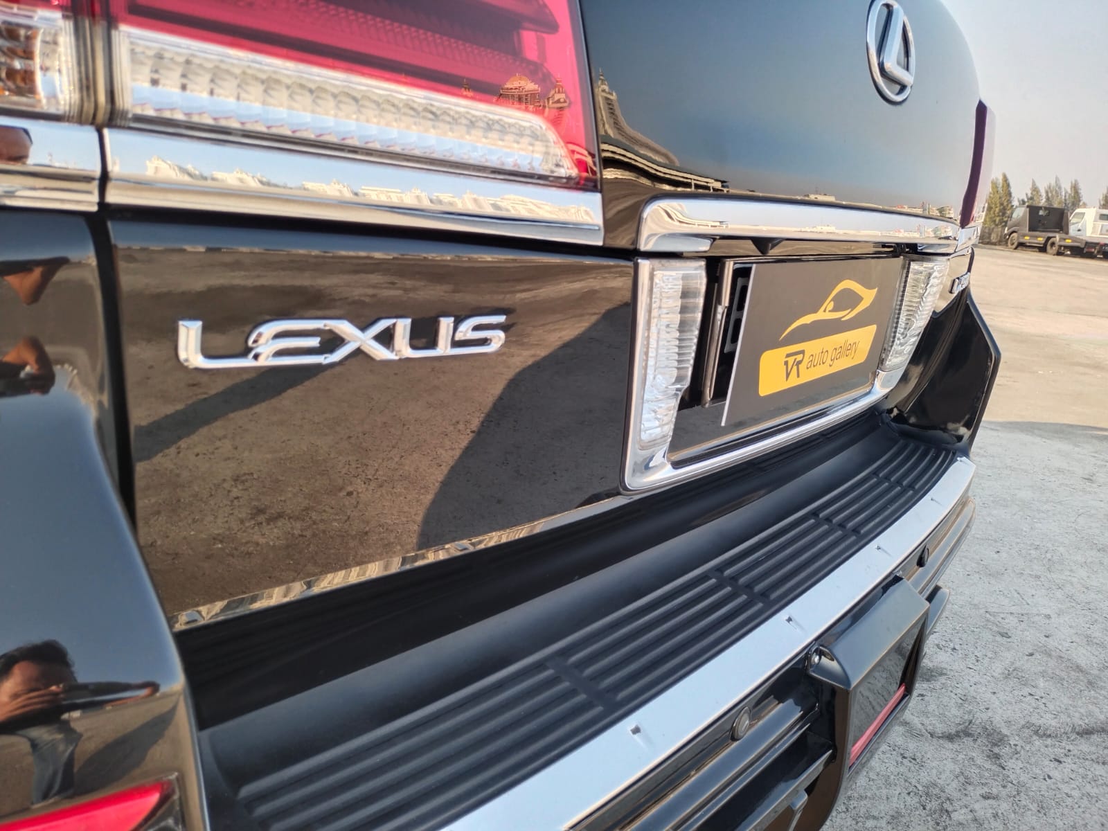 2011 Lexus LX 570 2011 Lexus LX 570