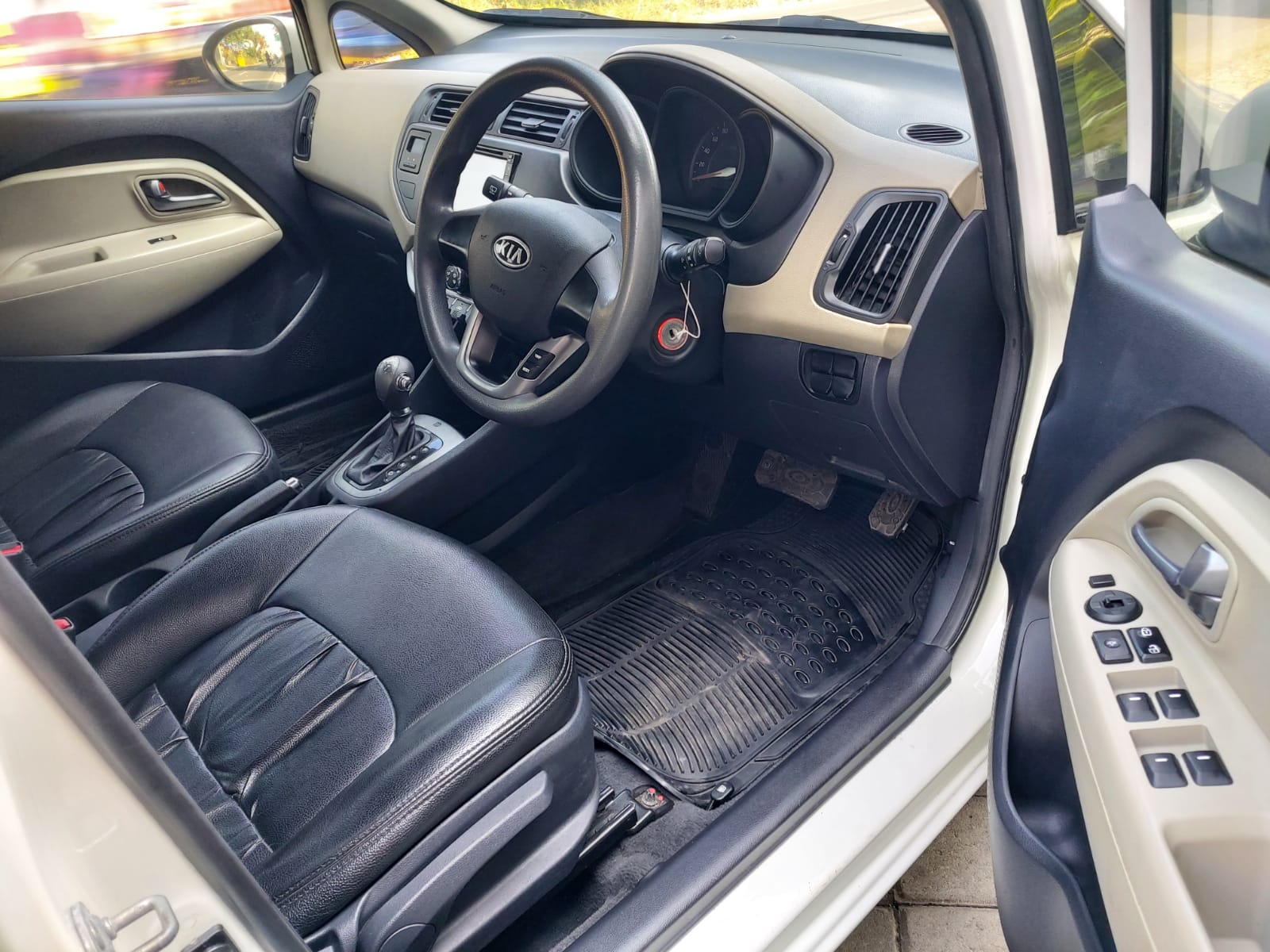 2012 Kia Rio 2012 Kia Rio