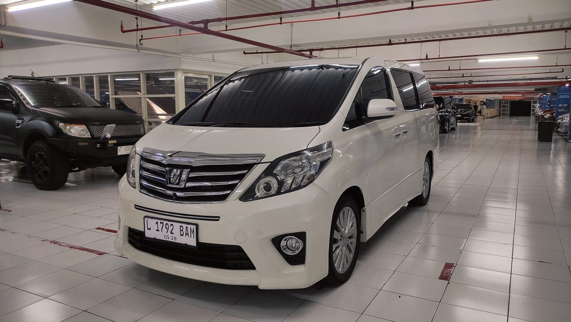 Old 2013 Toyota Alphard  SC 2.4 AT SC 2.4 AT