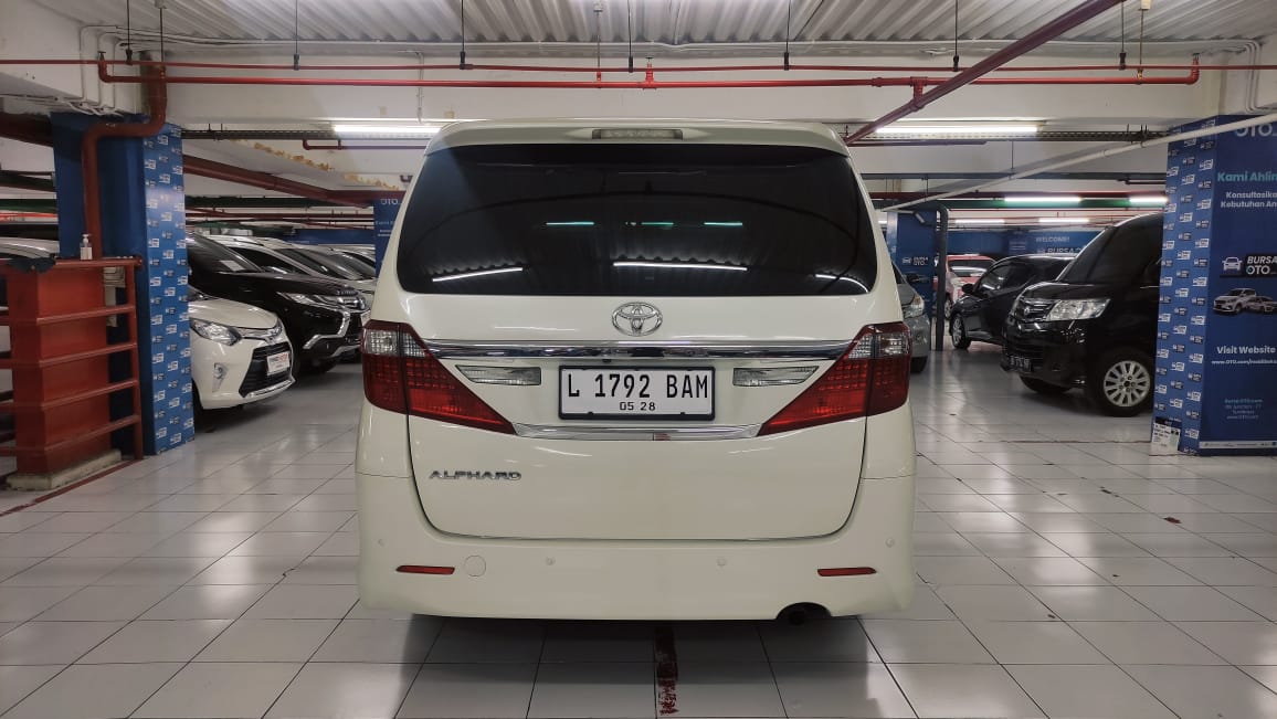 2013 Toyota Alphard 2013 Toyota Alphard