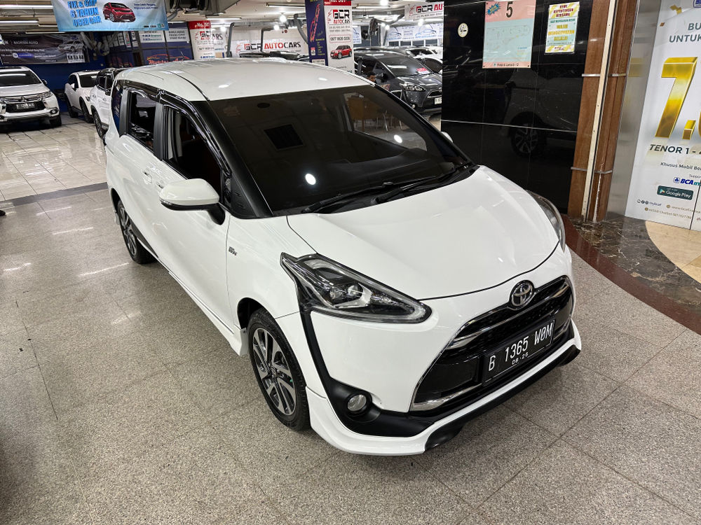 Dijual 2016 Toyota Sienta 1.5L Q AT 1.5L Q AT Bekas