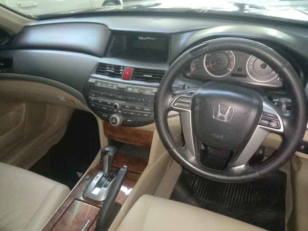 Dijual 2011 Honda Accord VTI-L 2.4L AT VTI-L 2.4L AT Bekas