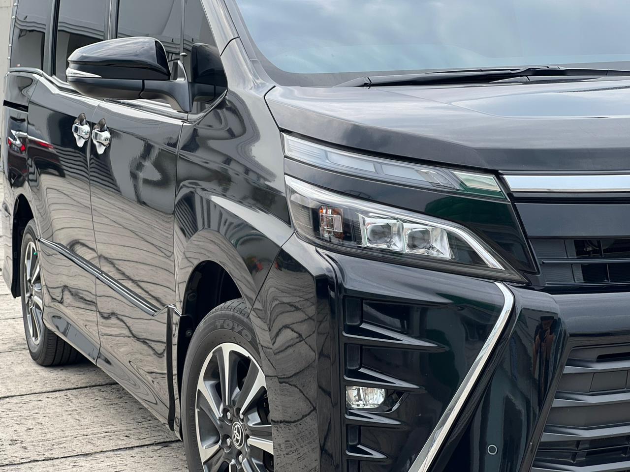 Dijual 2019 Toyota Voxy 2.0 CVT 2.0 CVT Bekas