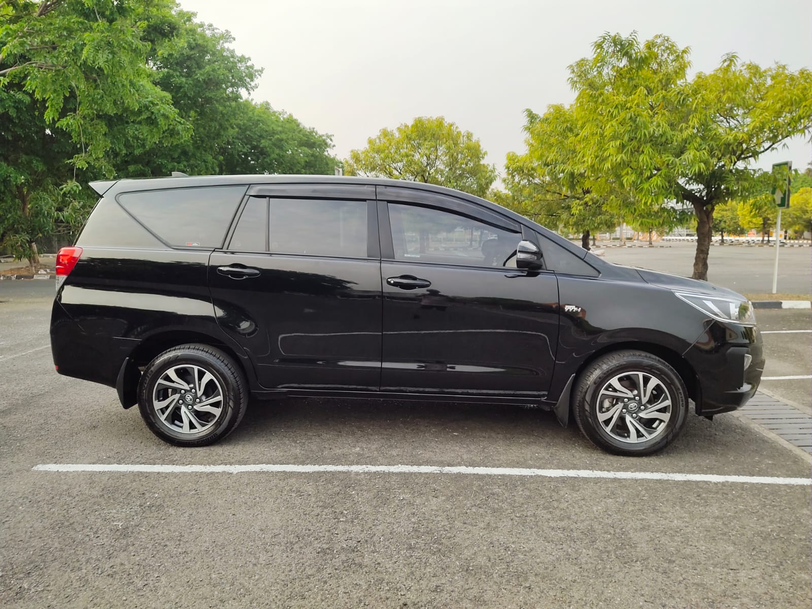 2018 Toyota Kijang Innova 2018 Toyota Kijang Innova