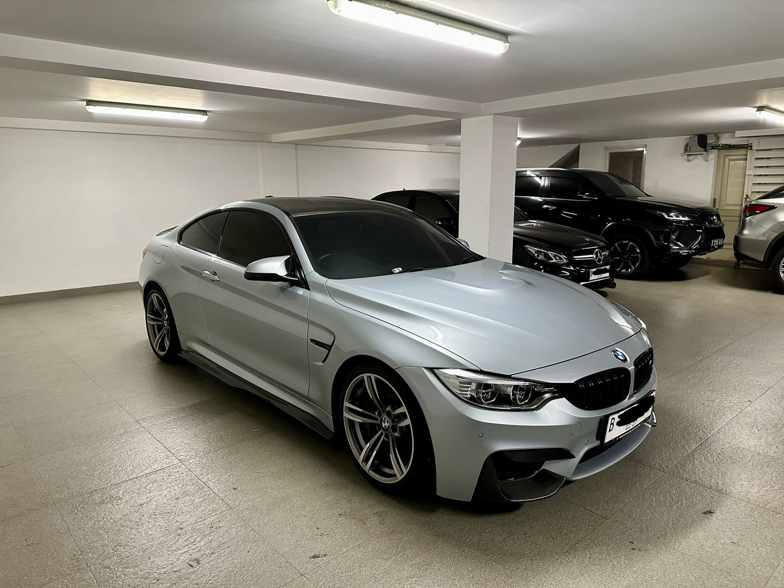 2015 BMW M4 Coupe  3.0 L AT Bekas 2015 BMW M4 Coupe  3.0 L AT Bekas