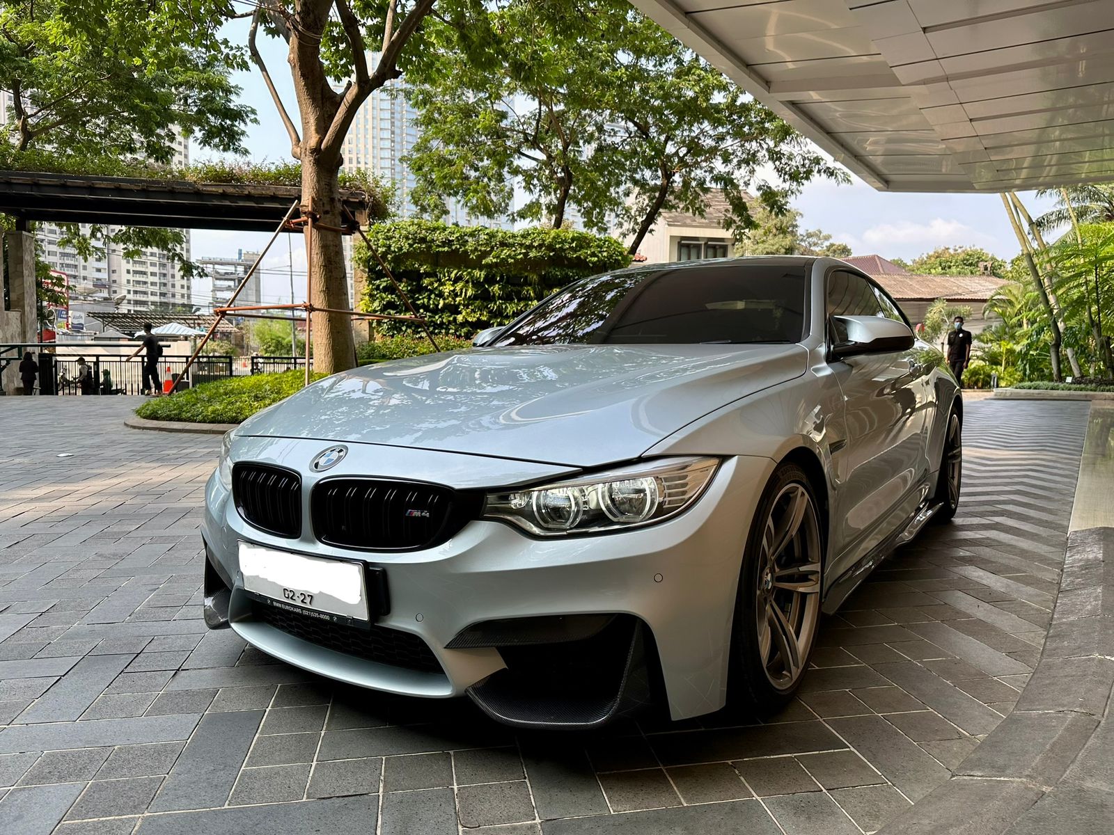 2015 BMW M4 Coupe  3.0 L AT 2015 BMW M4 Coupe  3.0 L AT