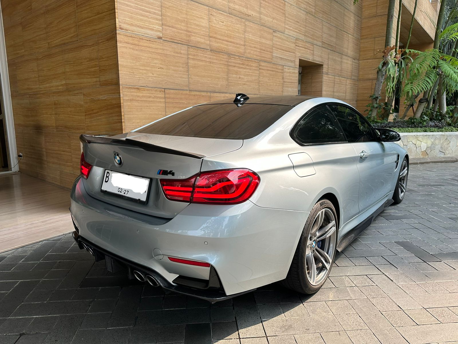 2015 BMW M4 Coupe  3.0 L AT 2015 BMW M4 Coupe  3.0 L AT