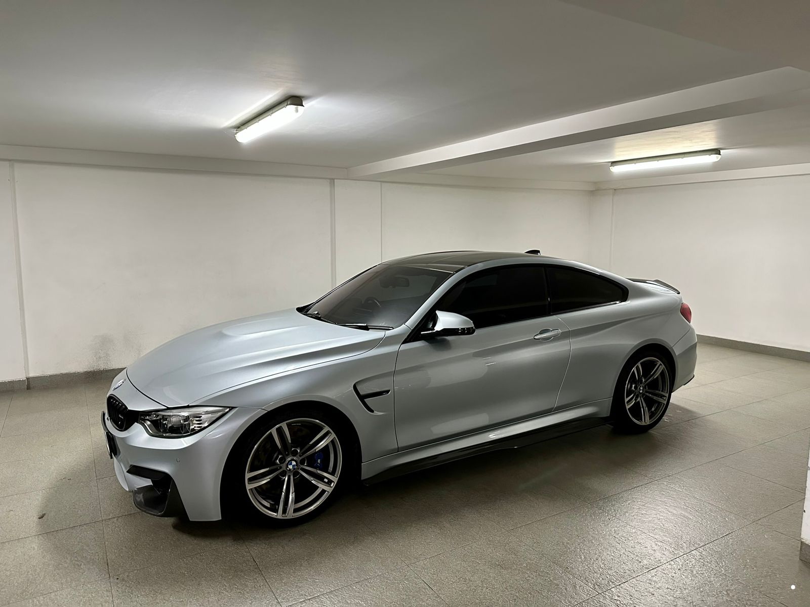 2015 BMW M4 Coupe  3.0 L AT 2015 BMW M4 Coupe  3.0 L AT