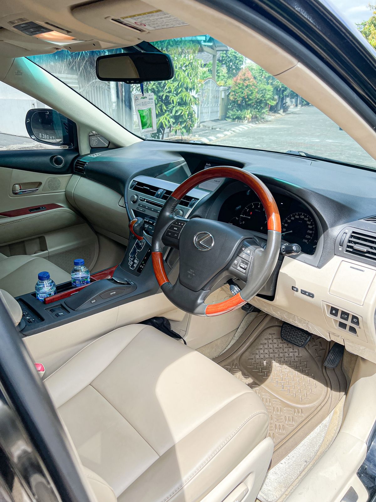 2011 Lexus RX 270 2.7 AT 2011 Lexus RX 270 2.7 AT