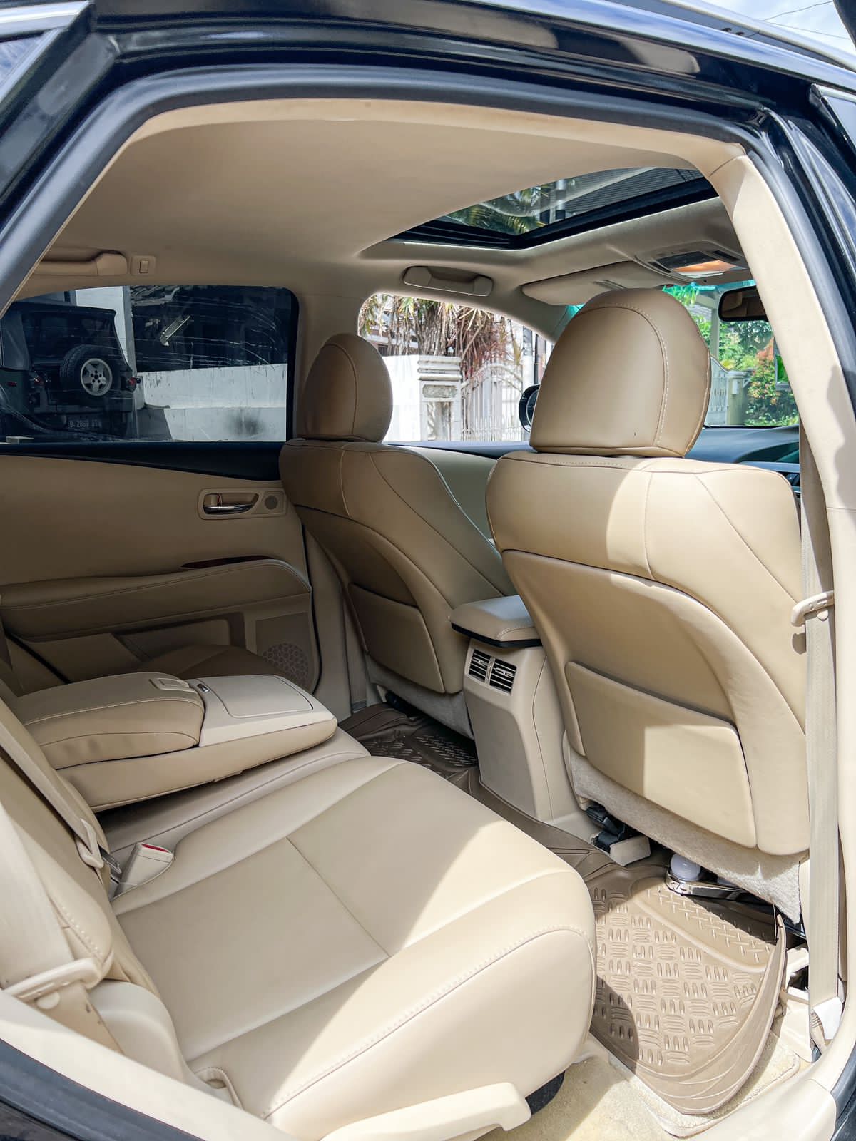 2011 Lexus RX 270 2.7 AT 2011 Lexus RX 270 2.7 AT