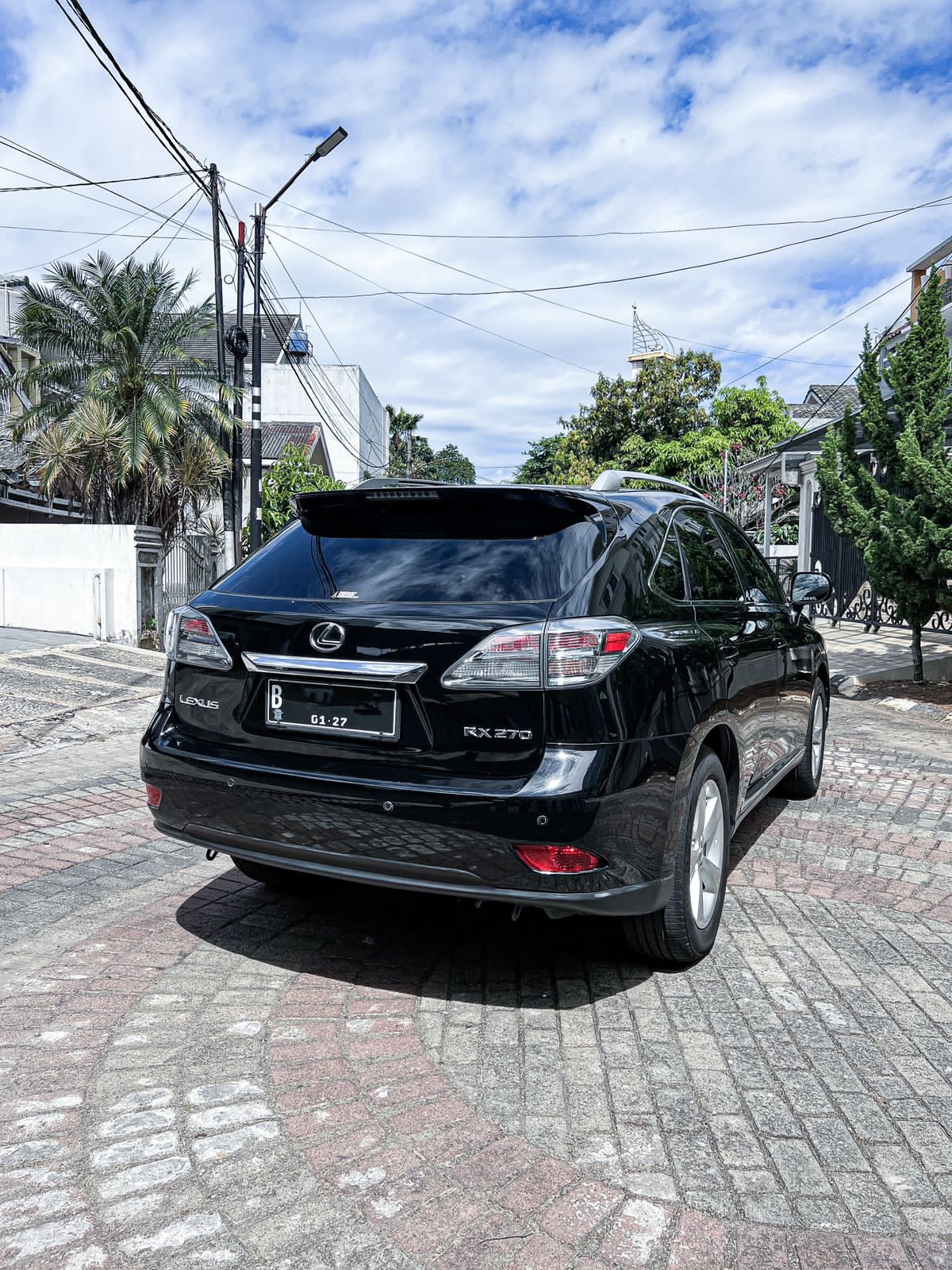 2011 Lexus RX 270 2.7 AT 2011 Lexus RX 270 2.7 AT