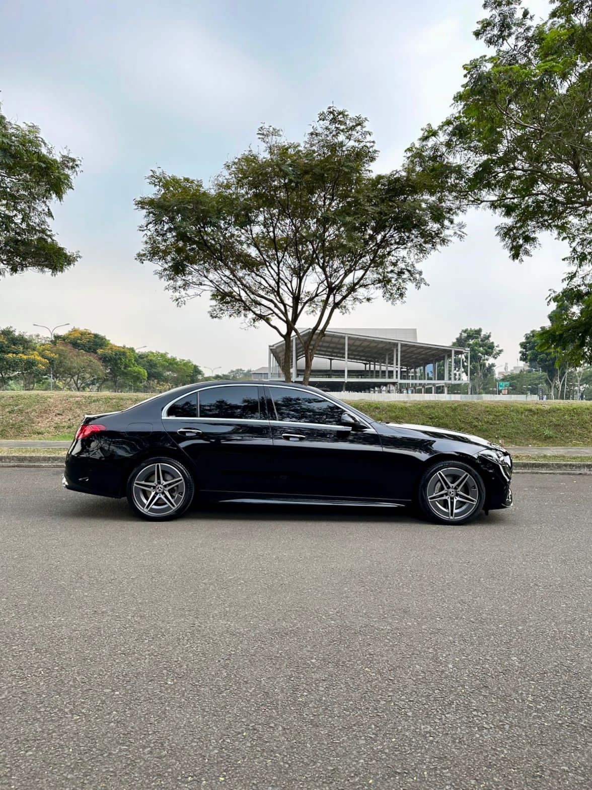 2022 Mercedes Benz C-Class Sedan C 300 AMG Line 2022 Mercedes Benz C-Class Sedan C 300 AMG Line