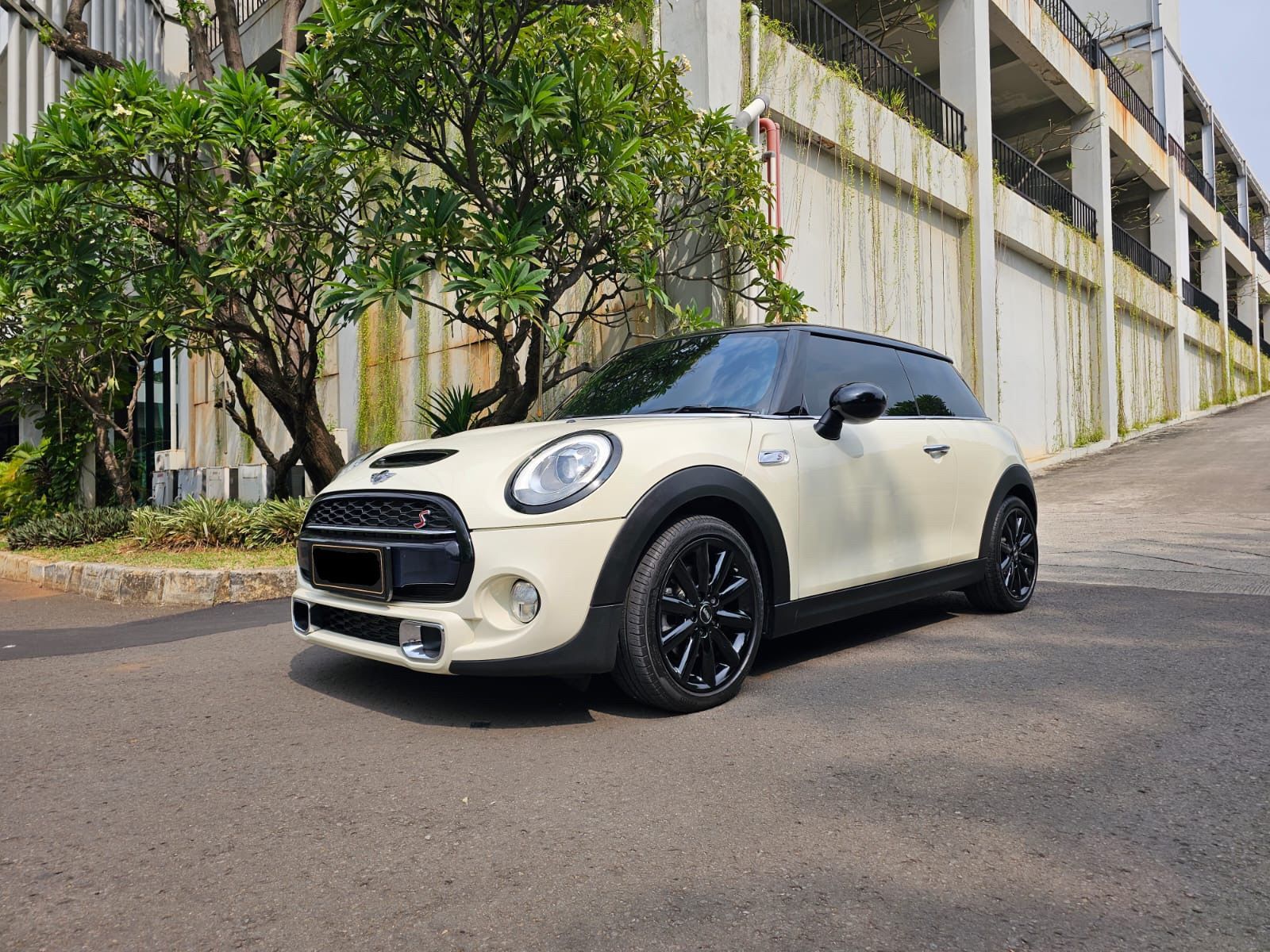 2015 MINI Cooper S COUPE JCW 2012 Bekas 2015 MINI Cooper S COUPE JCW 2012 Bekas