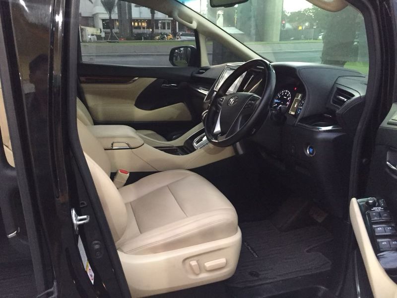 2017 Toyota Alphard  2.5 G 2017 Toyota Alphard  2.5 G