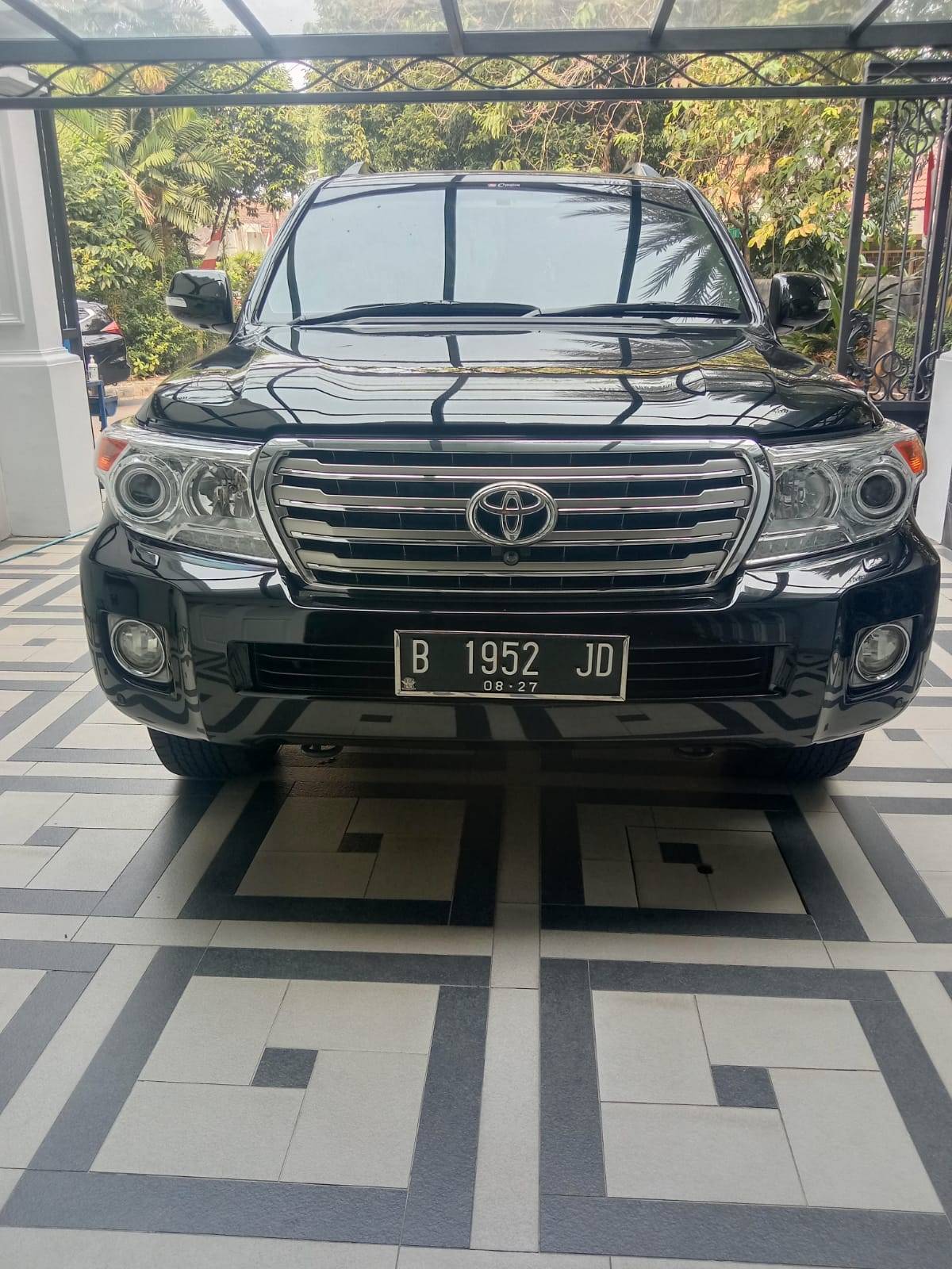 Second Hand 2012 Toyota Land Cruiser  Second Hand 2012 Toyota Land Cruiser