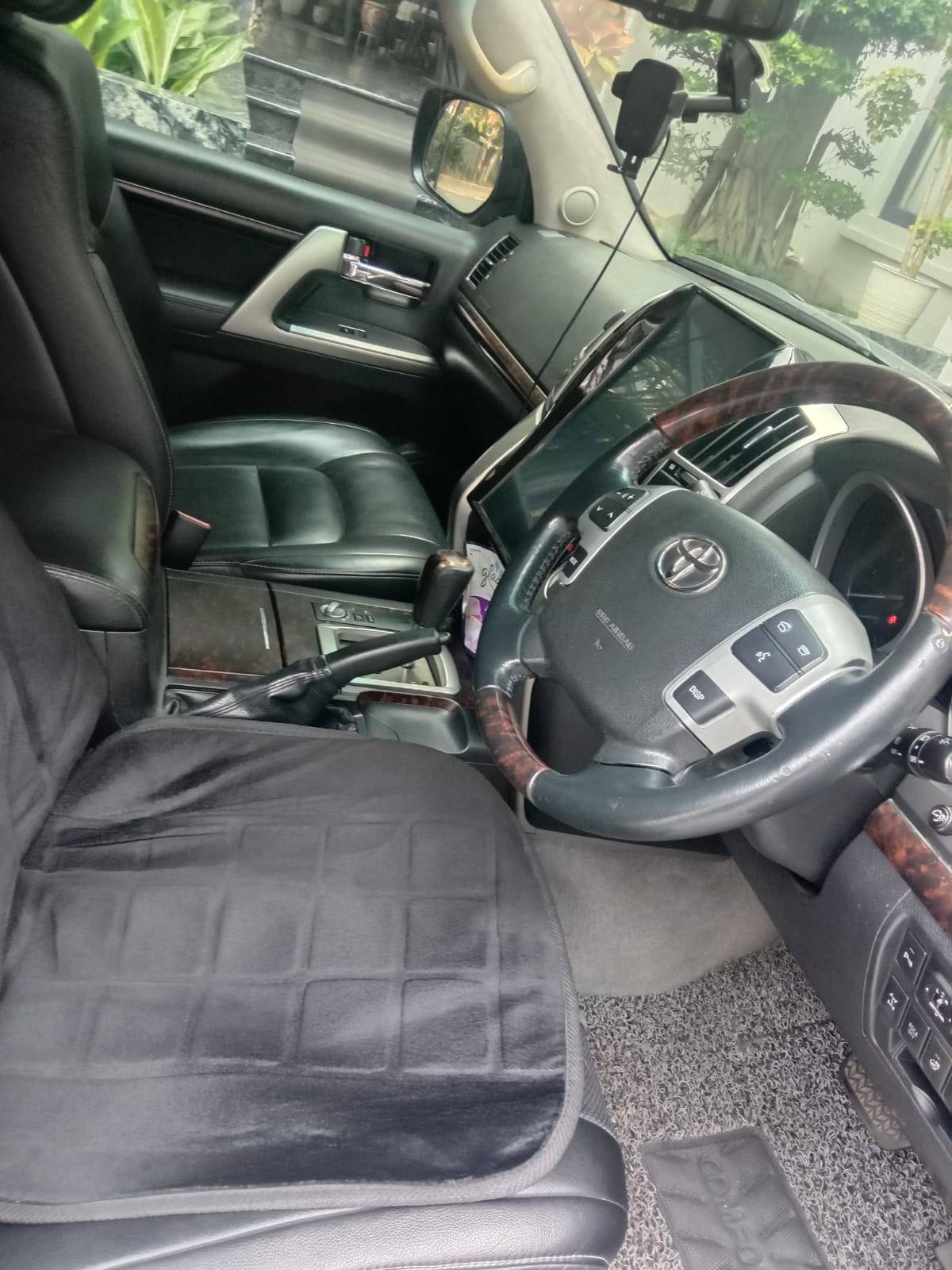 2012 Toyota Land Cruiser  2012 Toyota Land Cruiser