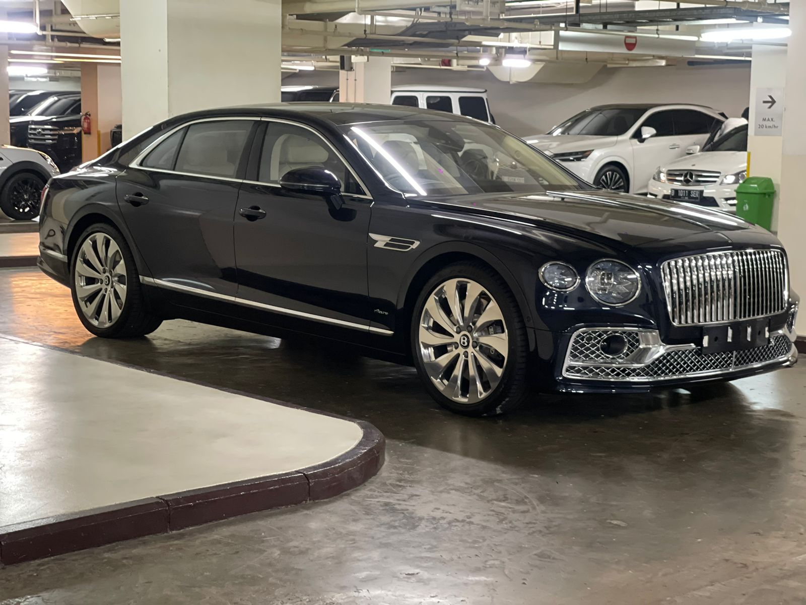 2023 Bentley Flying Spur 6.0 L W12 2023 Bentley Flying Spur 6.0 L W12