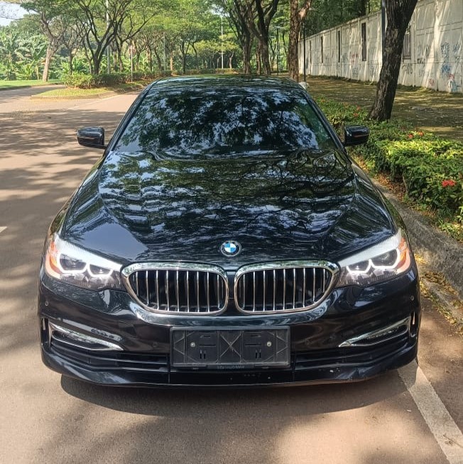 Second Hand 2018 BMW 5 Series Sedan  530i Luxury Second Hand 2018 BMW 5 Series Sedan  530i Luxury