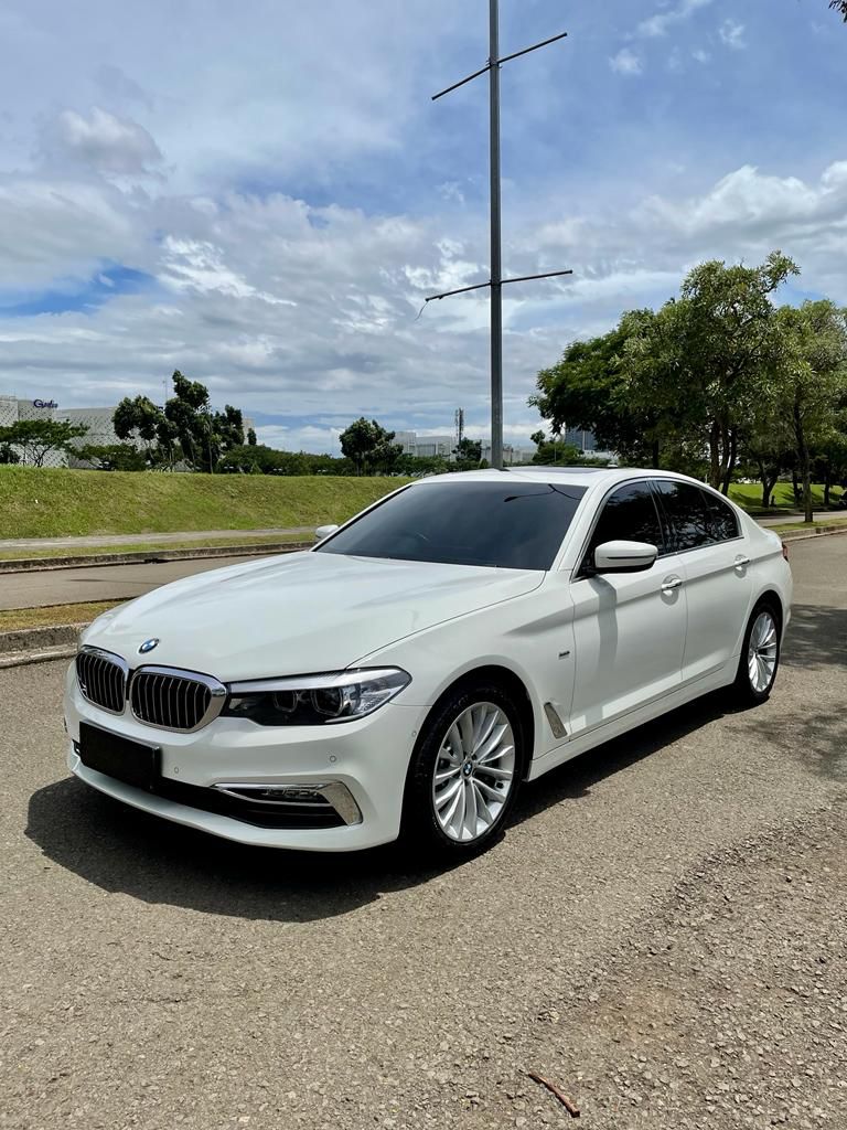 Second Hand 2018 BMW 5 Series Sedan  530i Luxury Second Hand 2018 BMW 5 Series Sedan  530i Luxury
